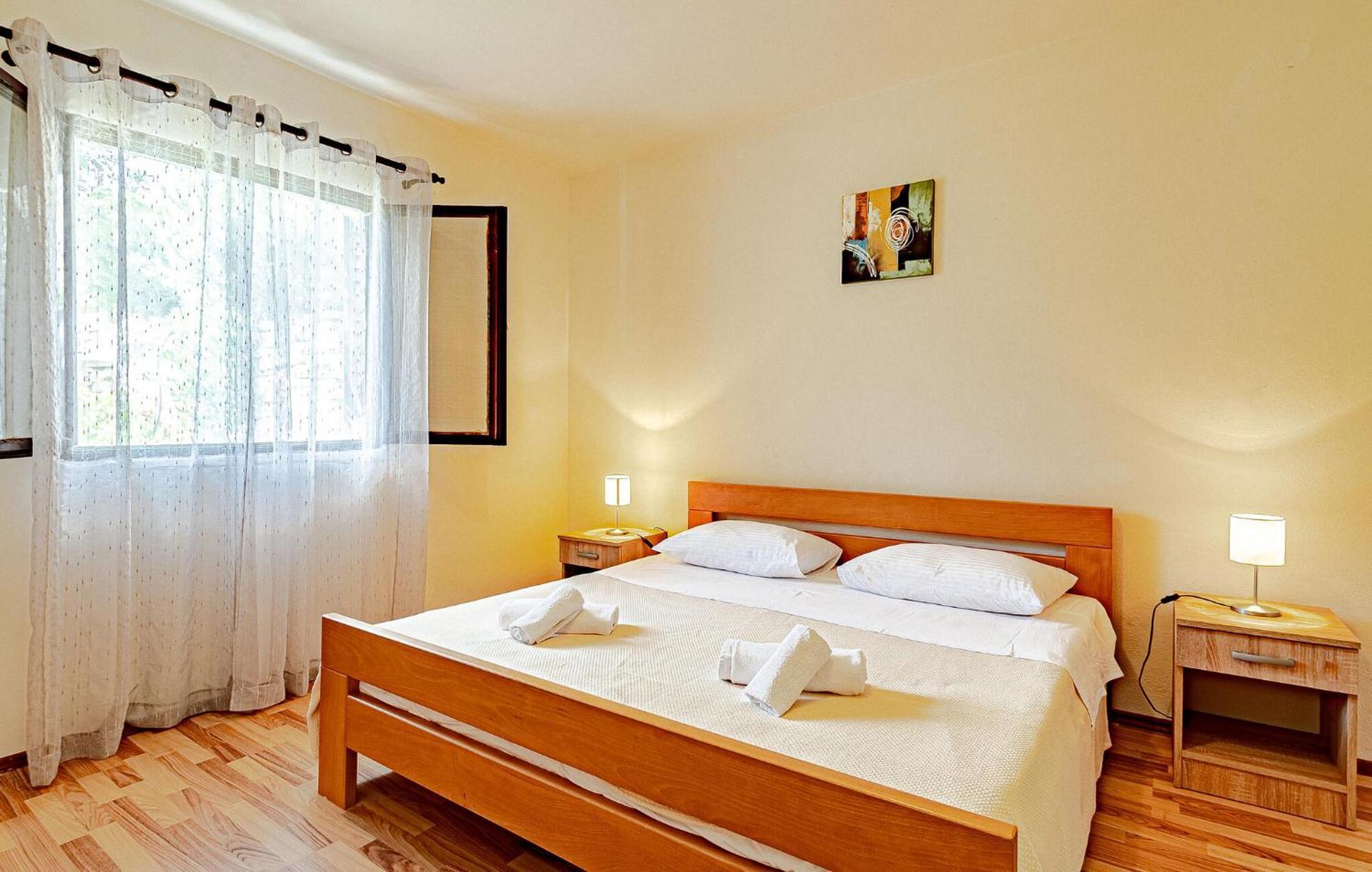 יאנוב Stunning Home In Crnja Luka With Wifi מראה חיצוני תמונה