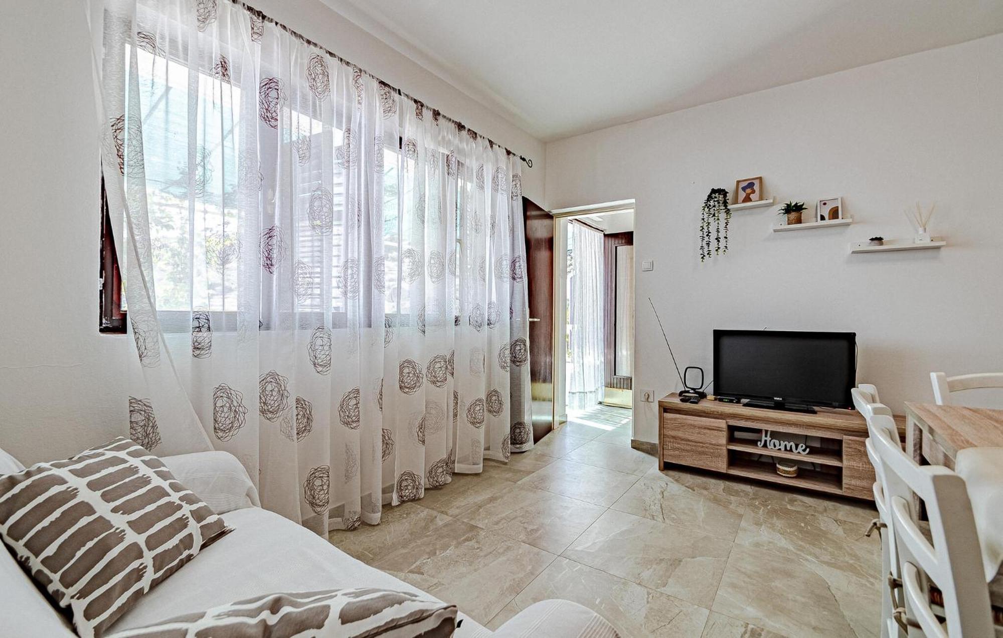 יאנוב Stunning Home In Crnja Luka With Wifi מראה חיצוני תמונה